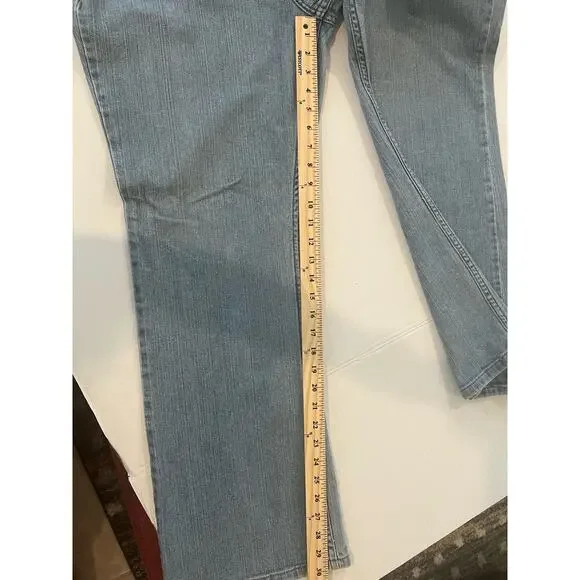 Levi’s Misses Low Rise Bootcut Zip Fly Light Wash Blue Stretch Jeans 18M 39x30 - Picture 4 of 11